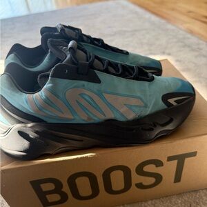 Adidas Yeezy 700 MNVN “Bright Cyan” – Size 9.5 – Good Condition – FAST SHIP
